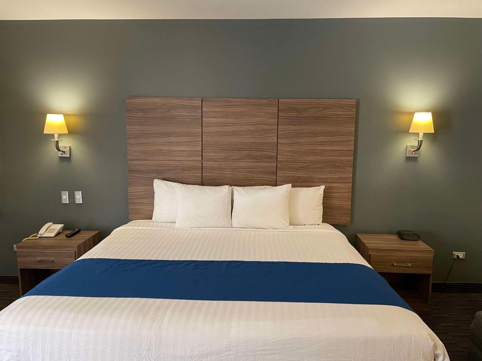Best Western Plus Chihuahua Aeropuerto Экстерьер фото
