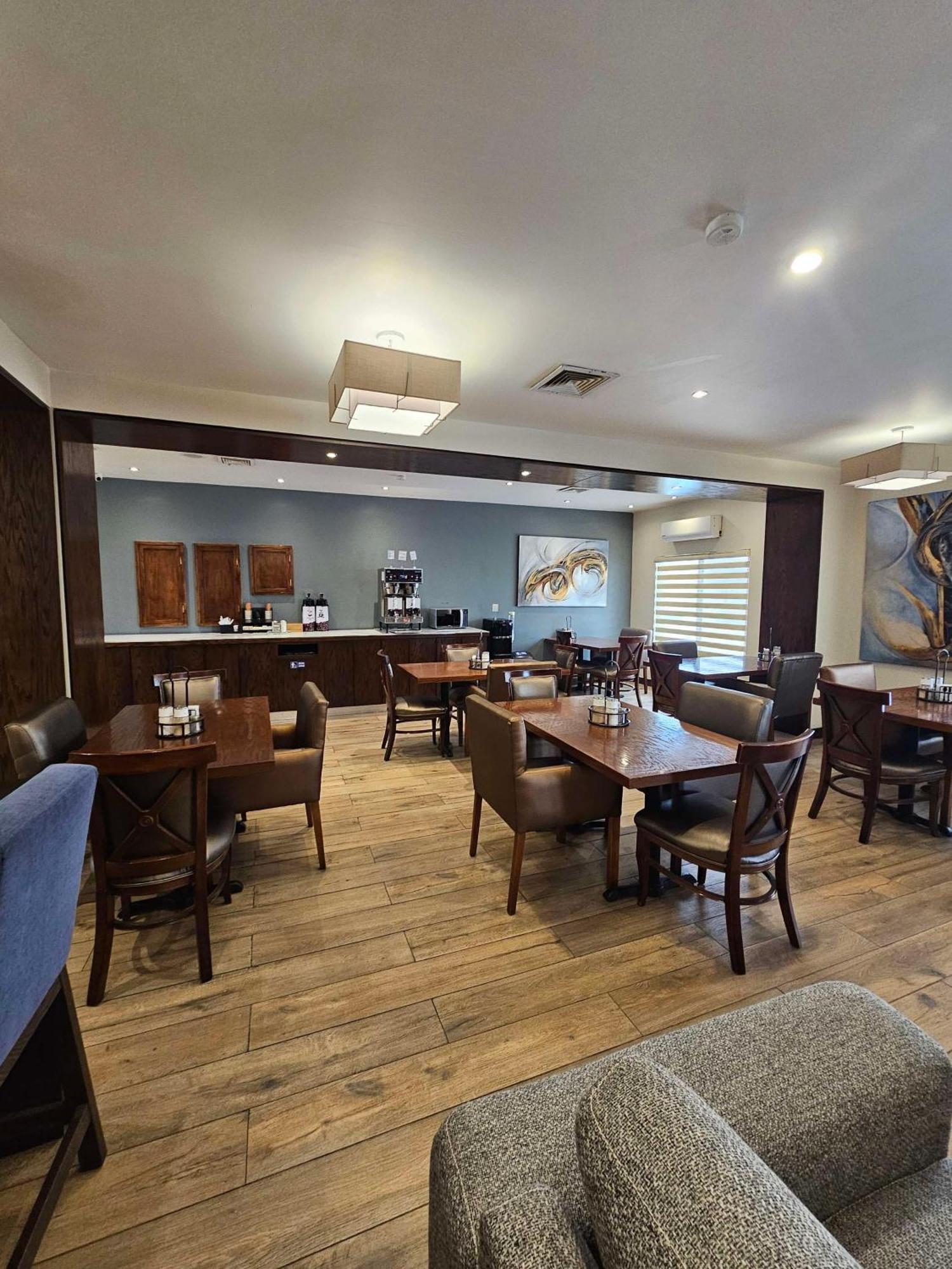 Best Western Plus Chihuahua Aeropuerto Экстерьер фото